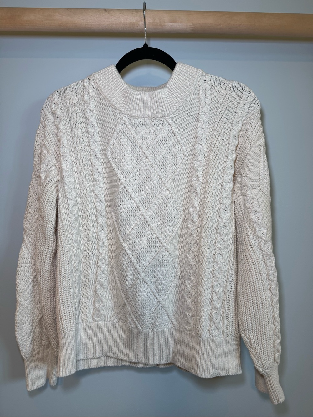 Universal Thread Classic Cable Knit Crewneck Sweater